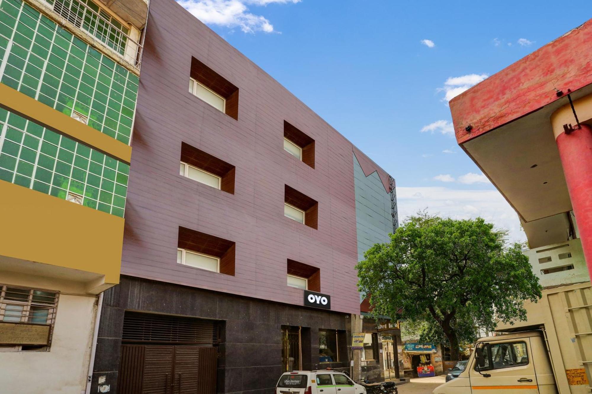 Hotel Collecion O White House Neu-Delhi Exterior foto